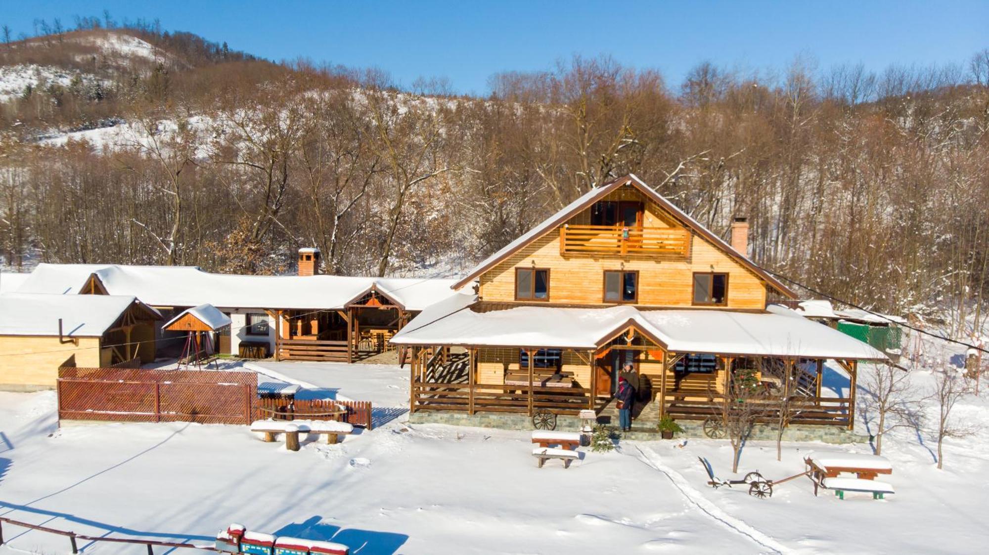 Cabana Lunca Târgu Neamț Exteriör bild